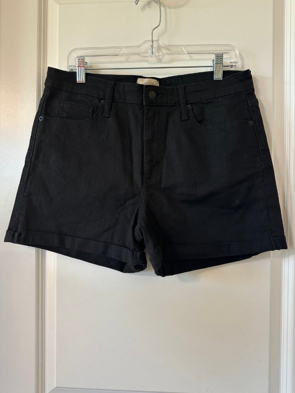 Universal Thread Shorts 12 Black Denim High Rise Midi — NWOT, Cuffed Hem